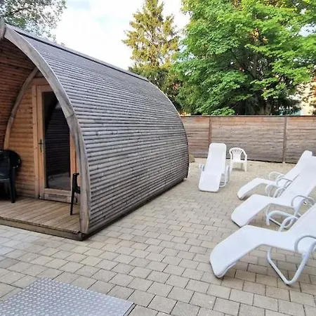 Pools, Sauna Und Balkon Mit Panoramablick Apartment
