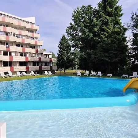 Pools, Sauna Und Balkon Mit Panoramablick Apartamento