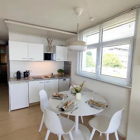 Pools, Sauna Und Balkon Mit Panoramablick Apartment *