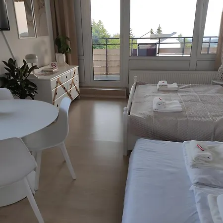 Apartment Pools, Sauna Und Balkon Mit Panoramablick